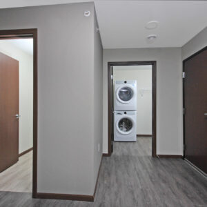 1B/1B/Den - Entry, Laundry & Bathroom