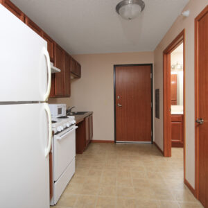 Kitchen & Entry